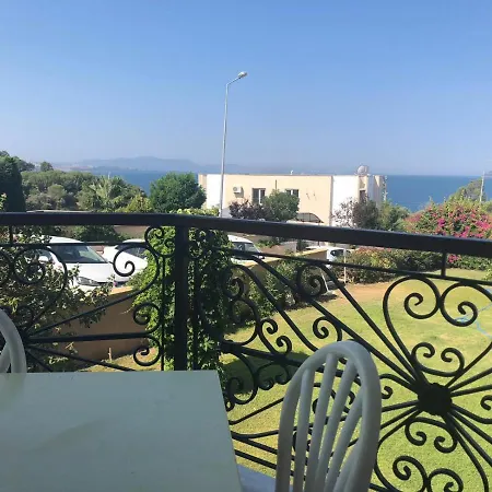 Апартаменты Odek's Seaview *
