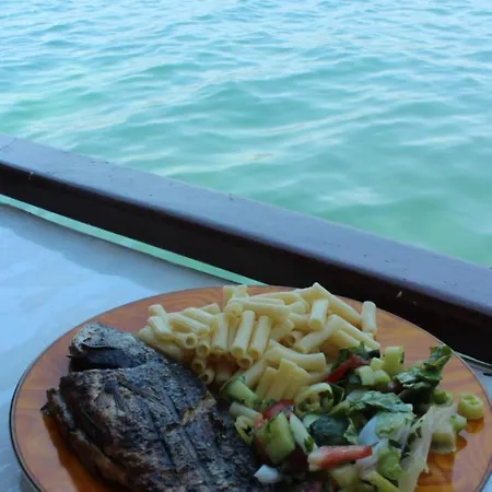 Odek's Seaview Apartment *