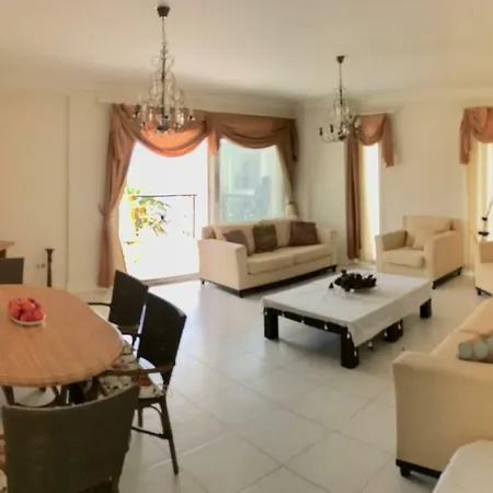 Odek's Seaview Апартаменты Гюллюк