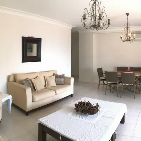 Odek's Seaview Апартаменты